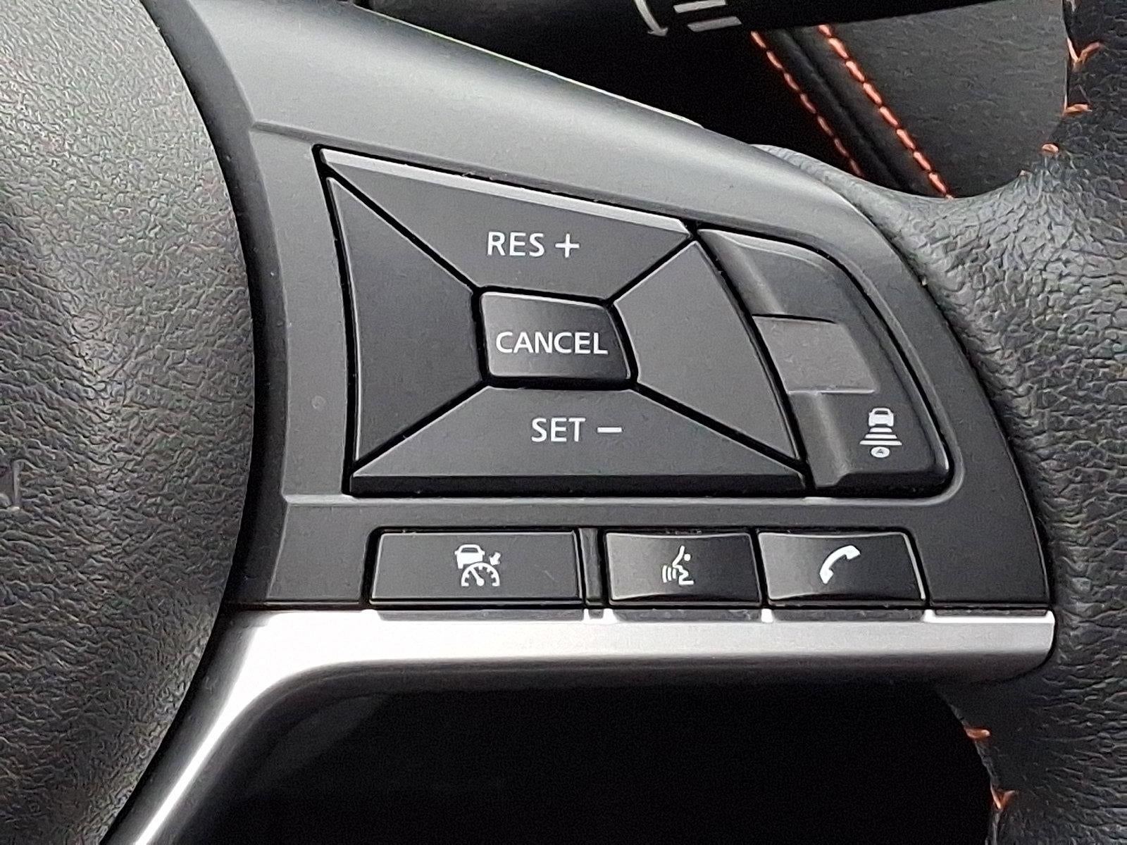 2022 Nissan Kicks SR