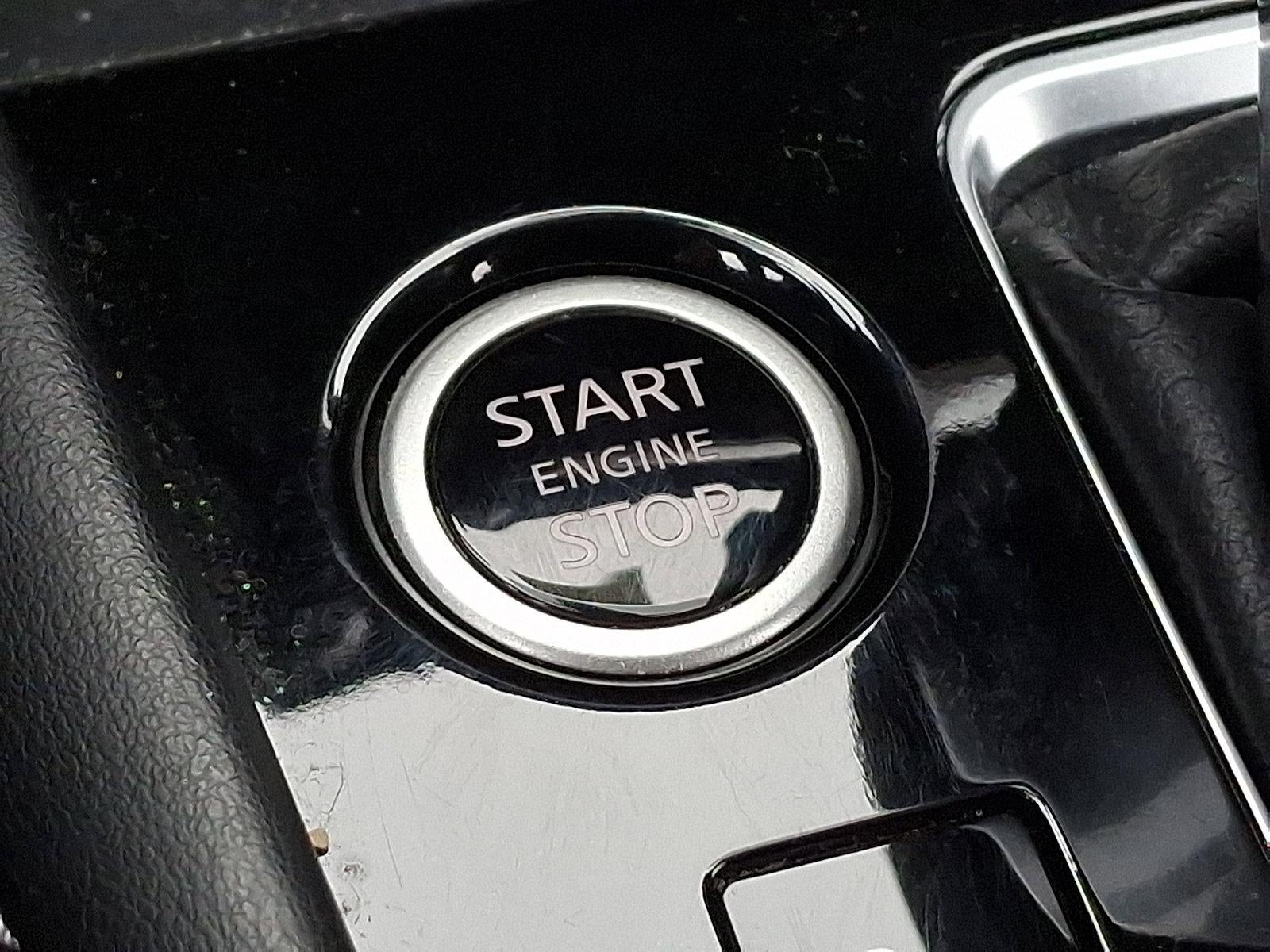 2022 Nissan Kicks SR