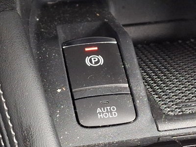 2022 Nissan Kicks SR