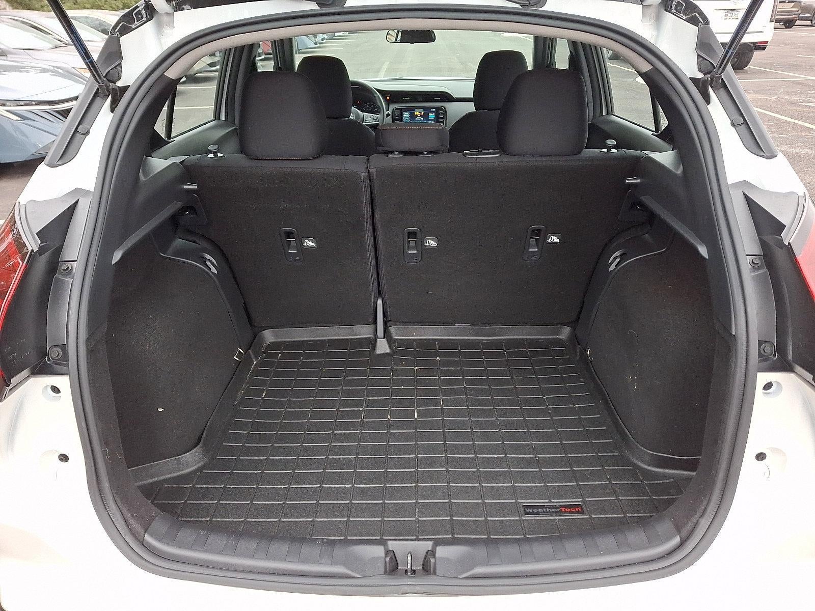 2022 Nissan Kicks SR