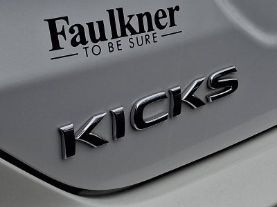 2022 Nissan Kicks SR