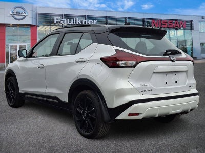2022 Nissan Kicks SR