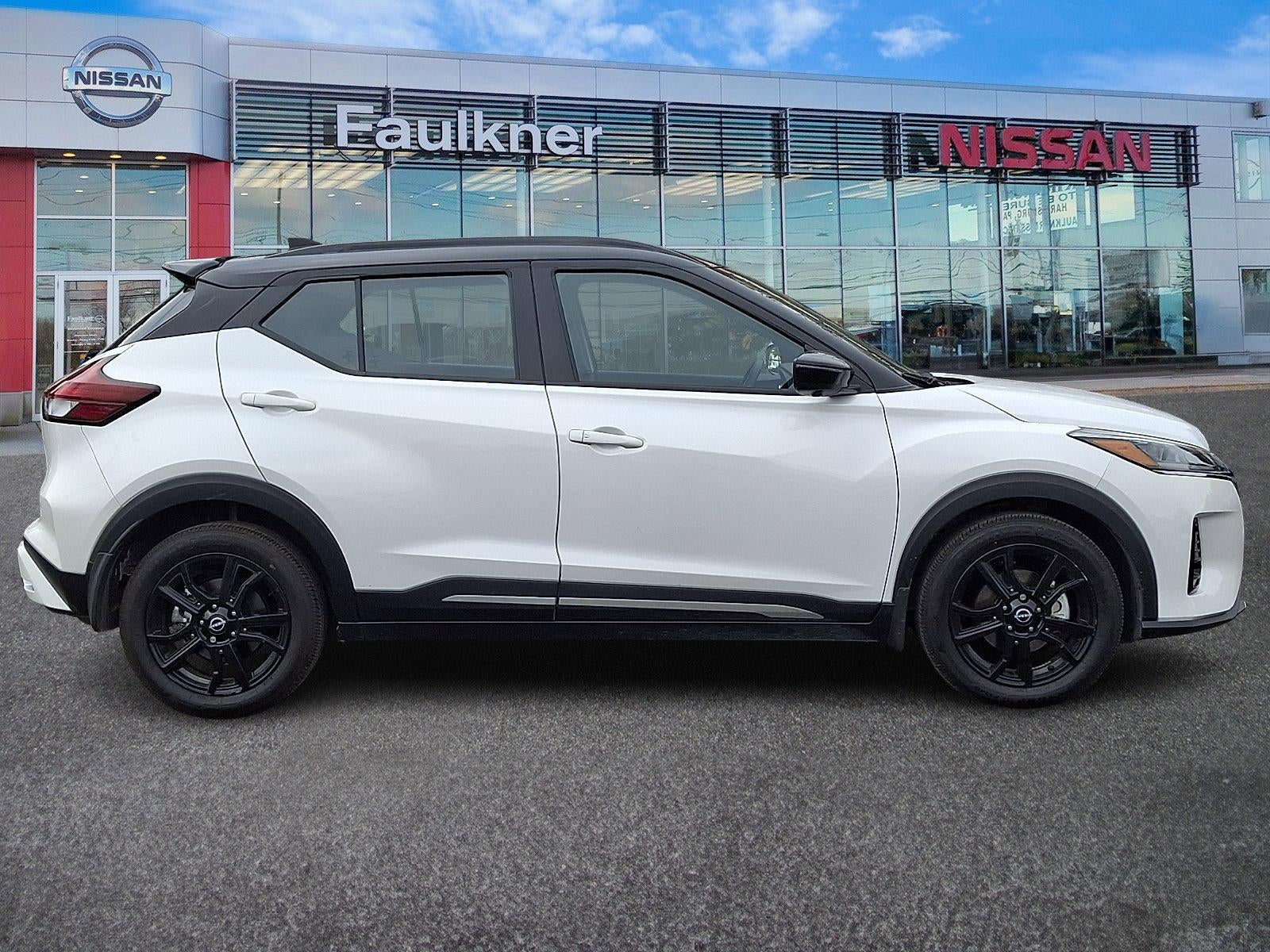 2022 Nissan Kicks SR