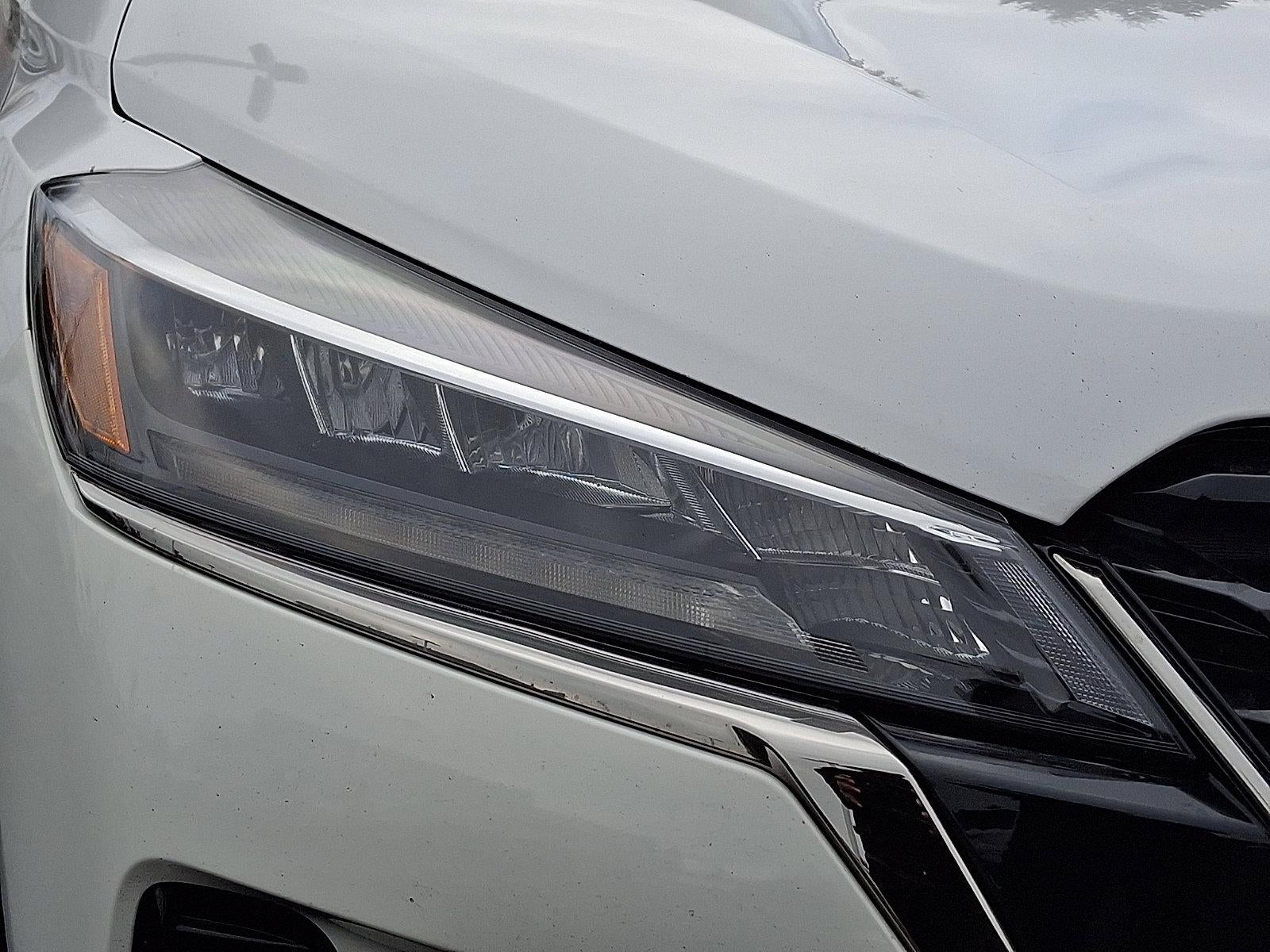 2022 Nissan Kicks SR