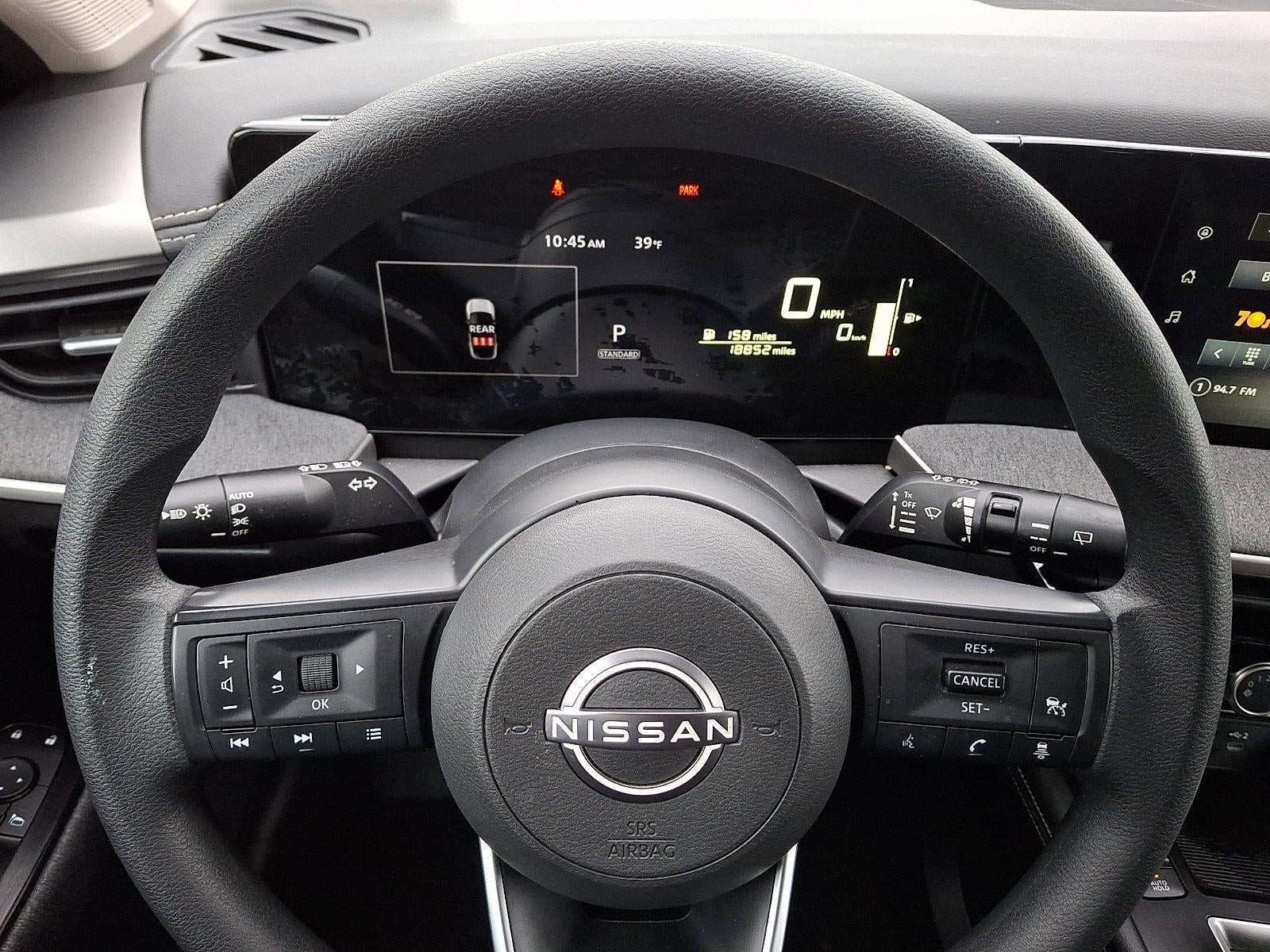 2025 Nissan Kicks SV