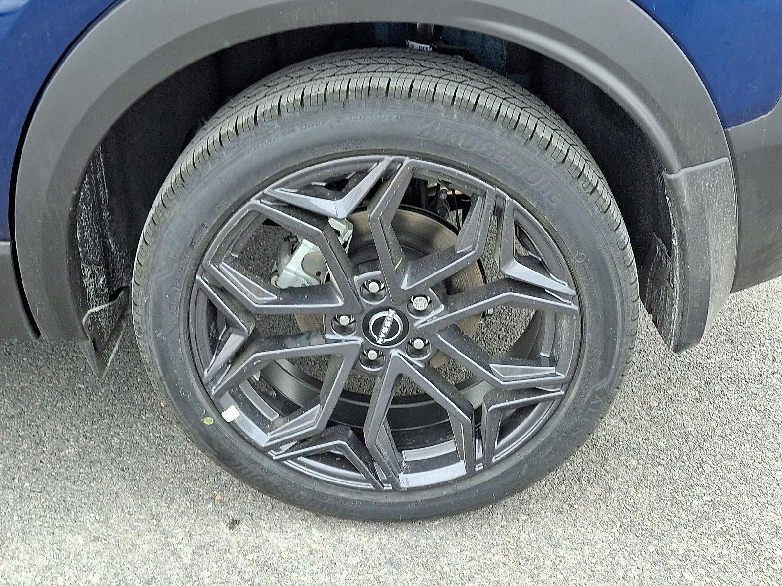 2026 Nissan Kicks SR AWD
