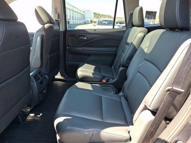 2016 Honda Pilot AWD 4dr Elite with DVD Rear Entertainment System and Navigation