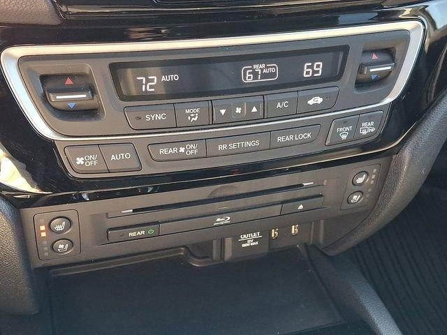 2016 Honda Pilot AWD 4dr Elite with DVD Rear Entertainment System and Navigation