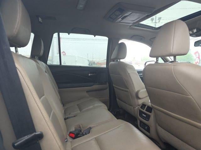 2016 Honda Pilot AWD EX-L with DVD Rear Entertainment System