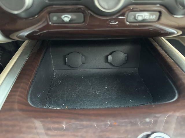 2015 Nissan Pathfinder 4WD 4dr Platinum