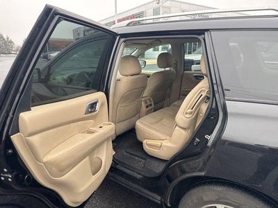 2017 Nissan Pathfinder SV