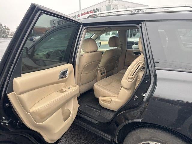 2017 Nissan Pathfinder SV