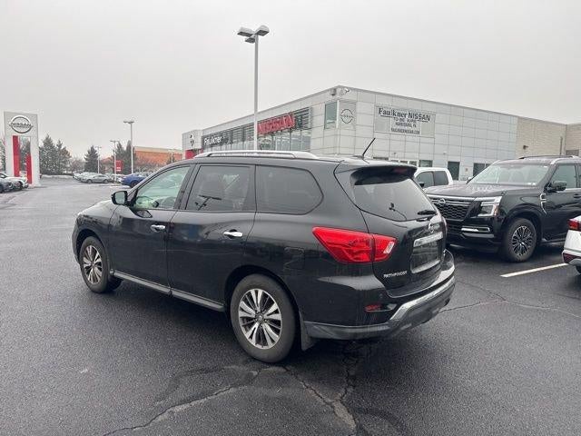 2017 Nissan Pathfinder SV