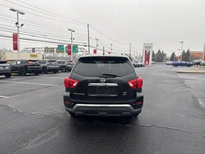2017 Nissan Pathfinder SV