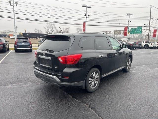 2017 Nissan Pathfinder SV