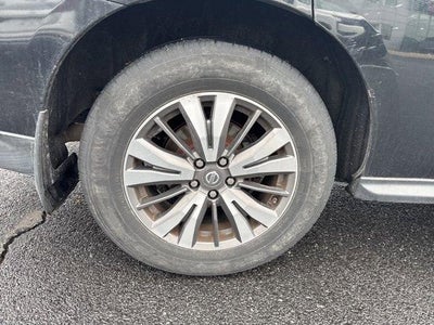 2017 Nissan Pathfinder SV