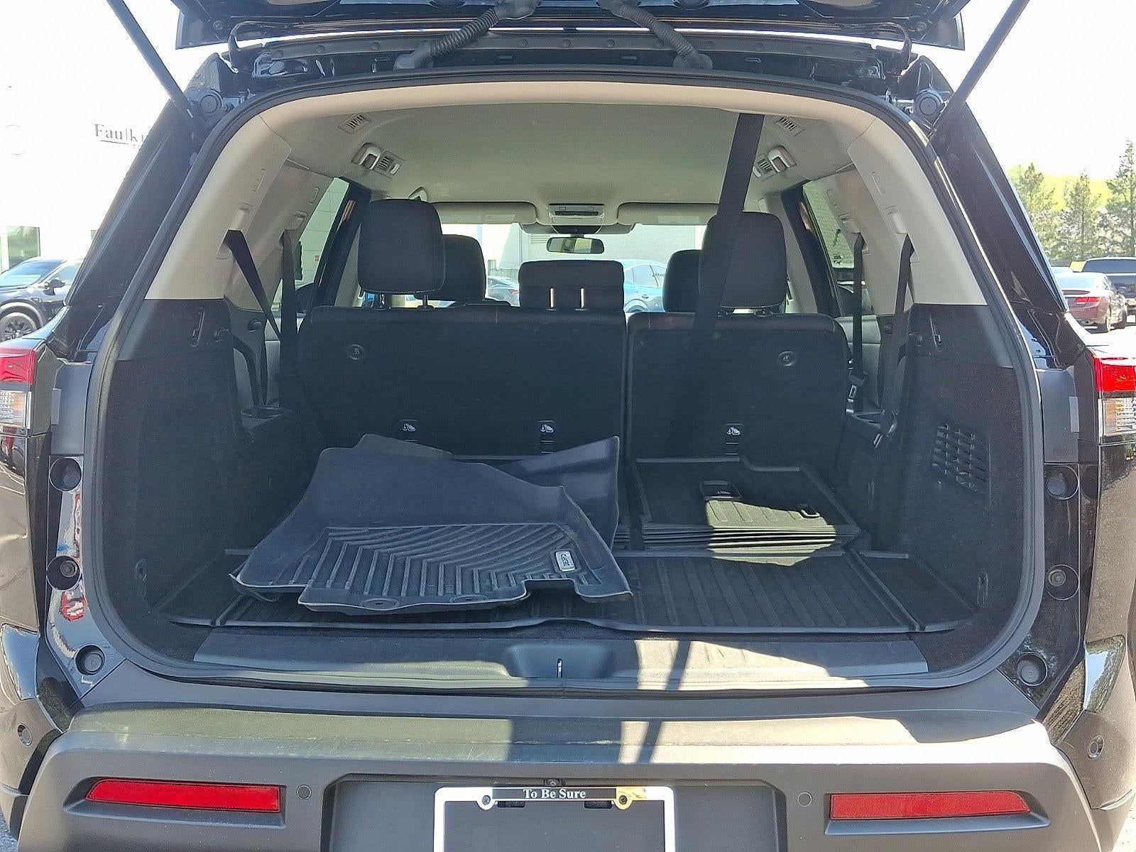 2024 Nissan Pathfinder SV