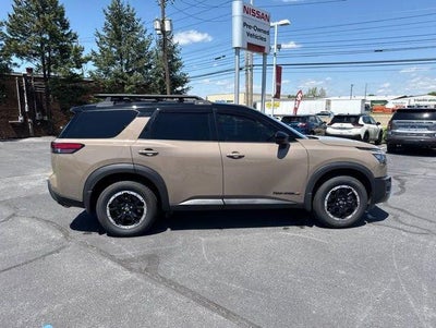 2024 Nissan Pathfinder Rock Creek®