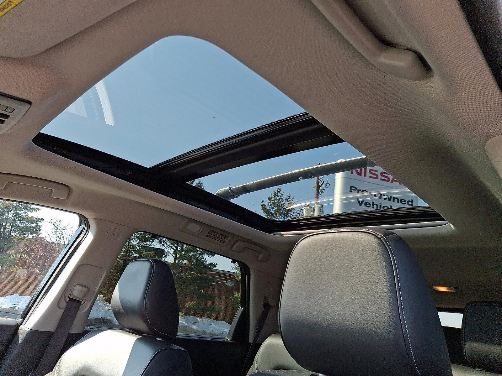 2023 Nissan Pathfinder SL