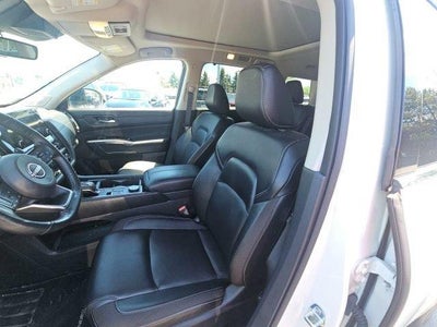 2024 Nissan Pathfinder SL 4WD
