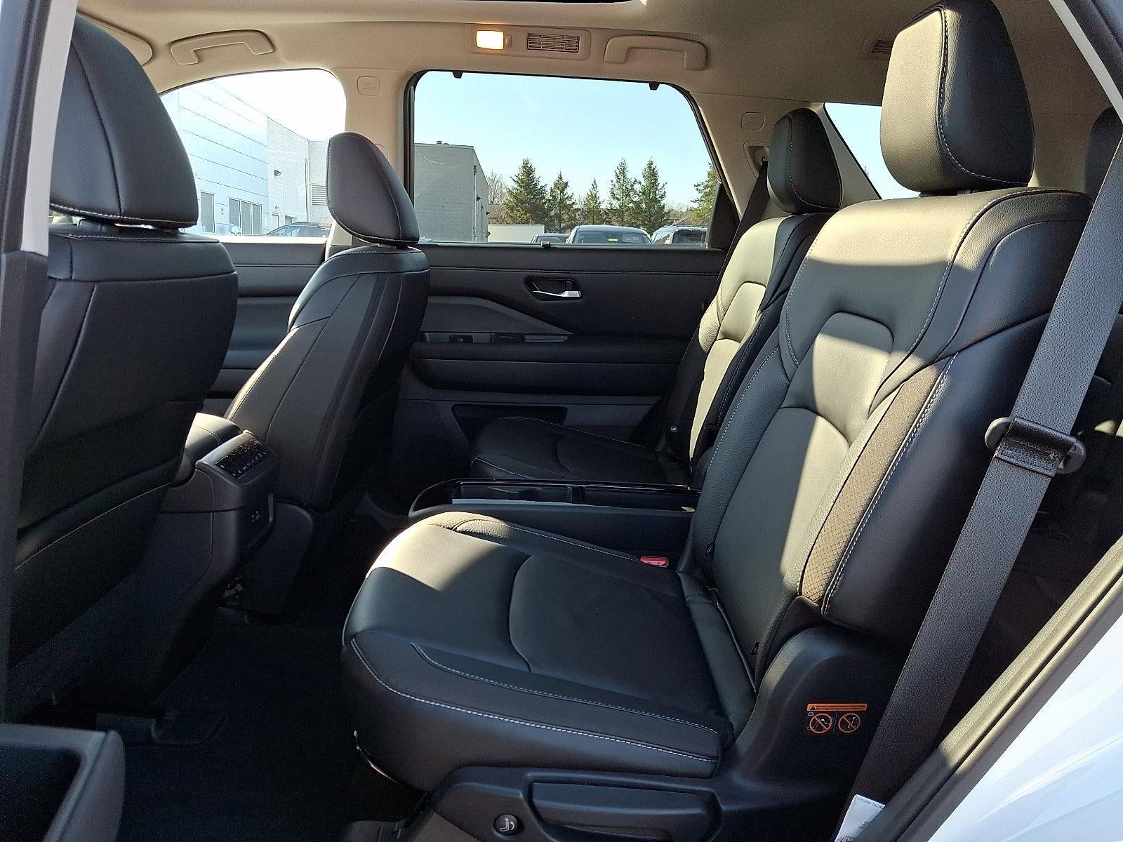 2023 Nissan Pathfinder SL 4WD