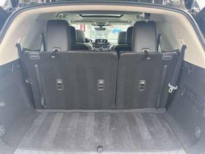 2023 Nissan Pathfinder SL 4WD