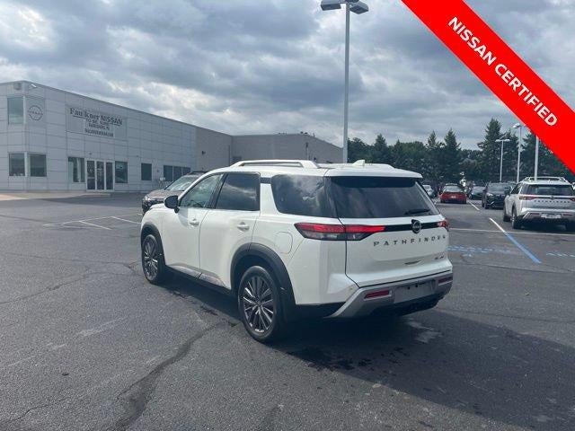 2024 Nissan Pathfinder SL