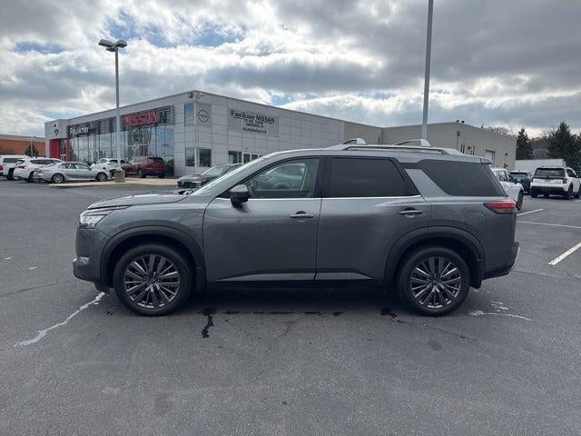 2023 Nissan Pathfinder SL