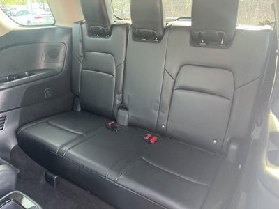 2023 Nissan Pathfinder SL 4WD