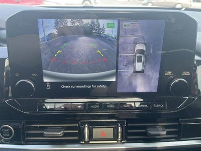 2023 Nissan Pathfinder SL 4WD