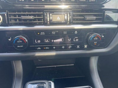 2023 Nissan Pathfinder SL 4WD