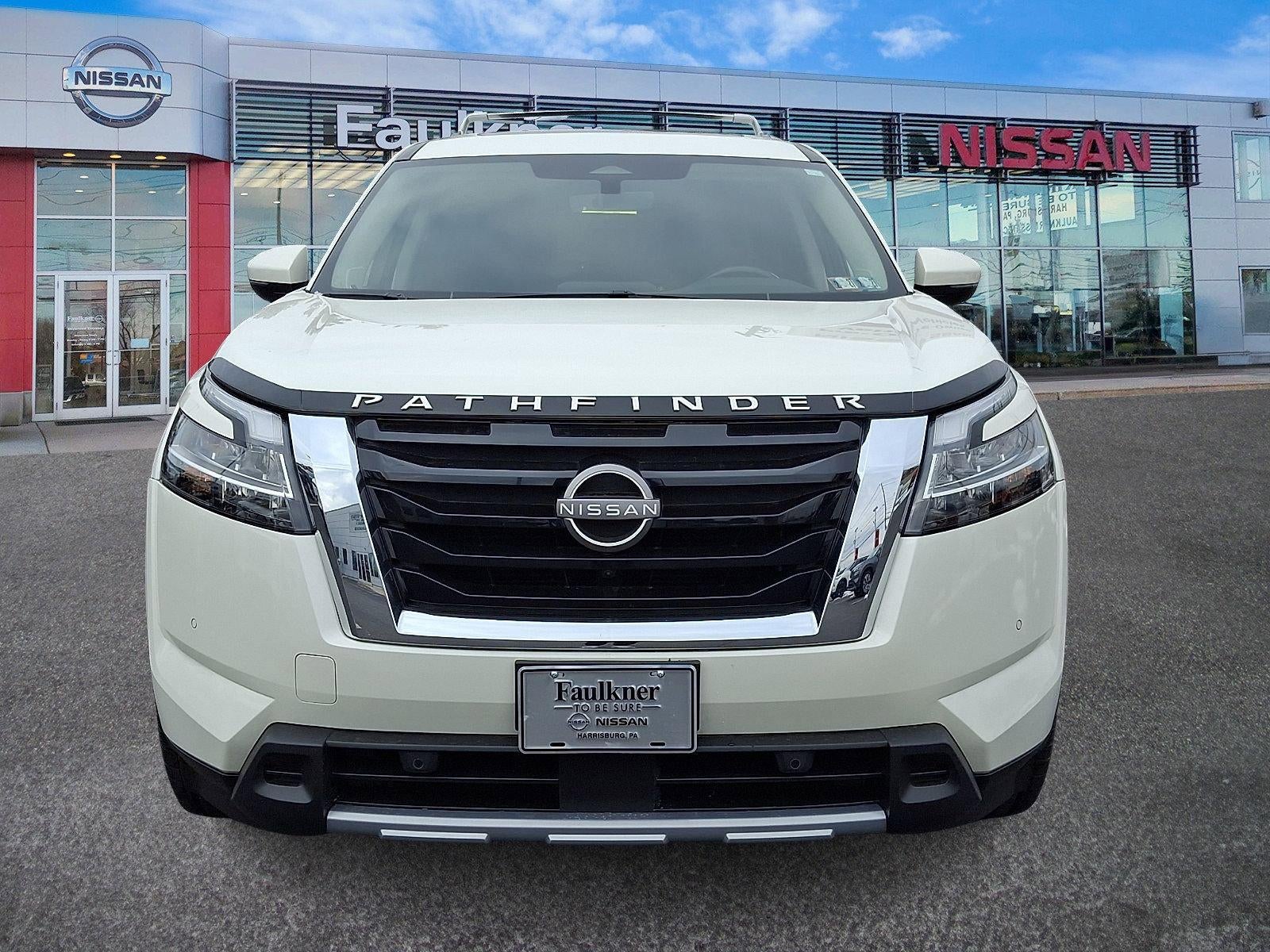 2023 Nissan Pathfinder SL