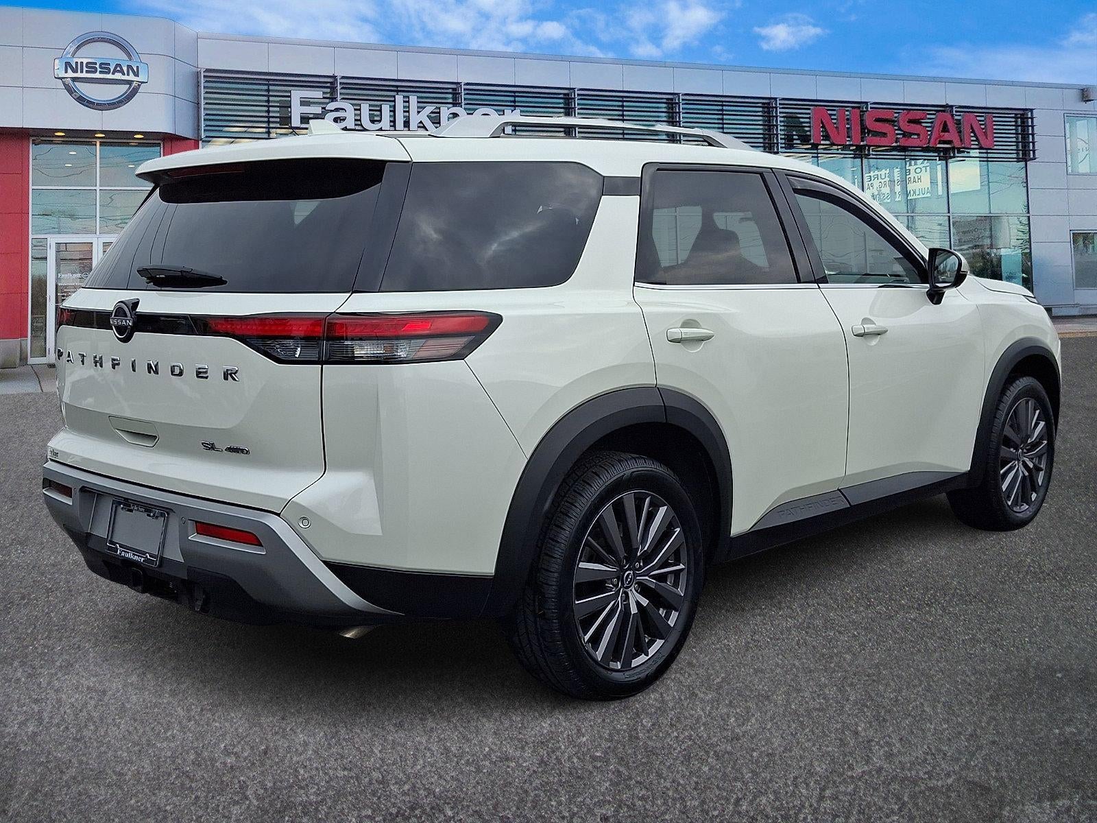2023 Nissan Pathfinder SL