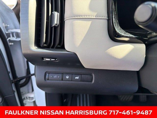2026 Nissan Pathfinder SL