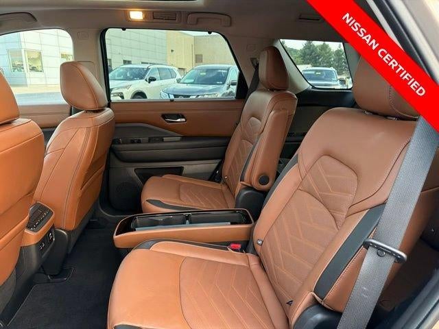 2023 Nissan Pathfinder Platinum