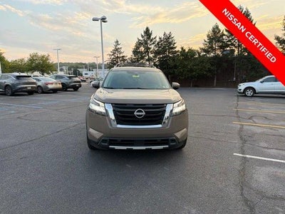 2023 Nissan Pathfinder Platinum