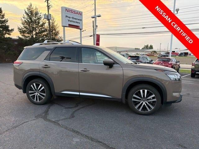 2023 Nissan Pathfinder Platinum