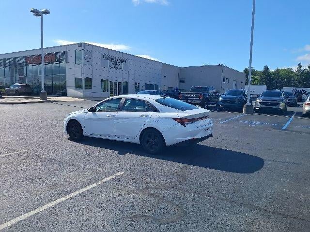 2021 Hyundai ELANTRA SEL IVT