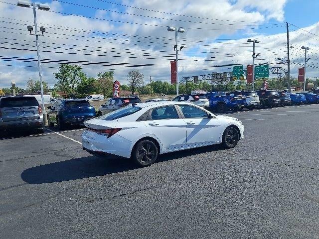 2021 Hyundai ELANTRA SEL IVT