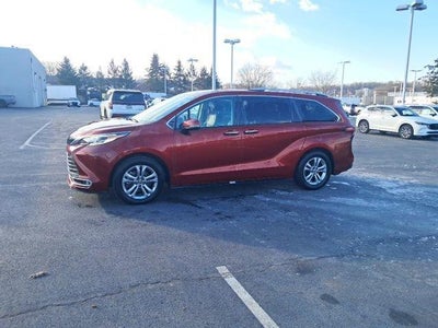 2022 Toyota Sienna Platinum AWD 7-Passenger (GS)