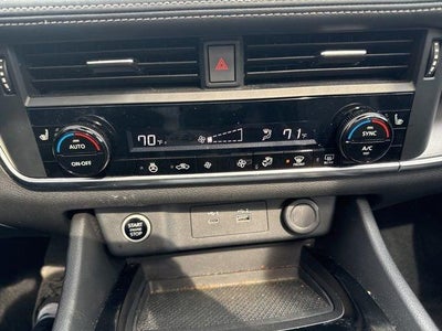 2023 Nissan Rogue AWD SV *Ltd Avail*