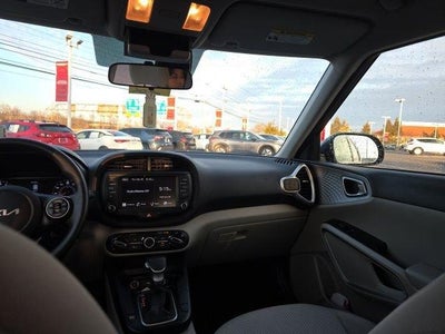 2022 Kia Soul LX IVT