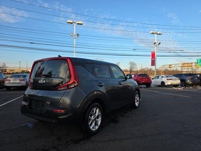 2022 Kia Soul LX IVT