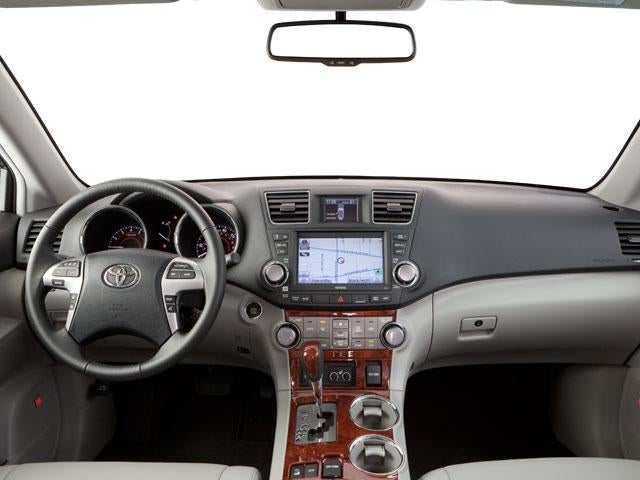 2013 Toyota Highlander SE