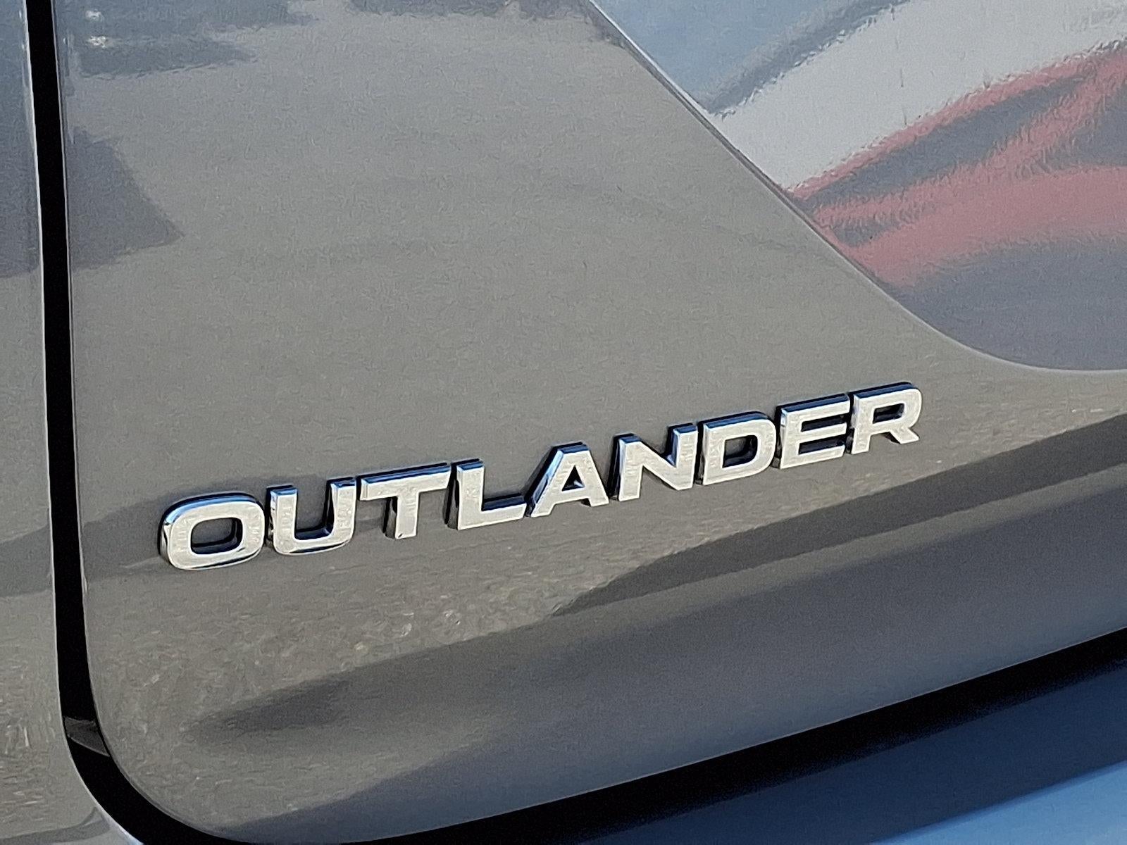 2024 Mitsubishi Outlander SE