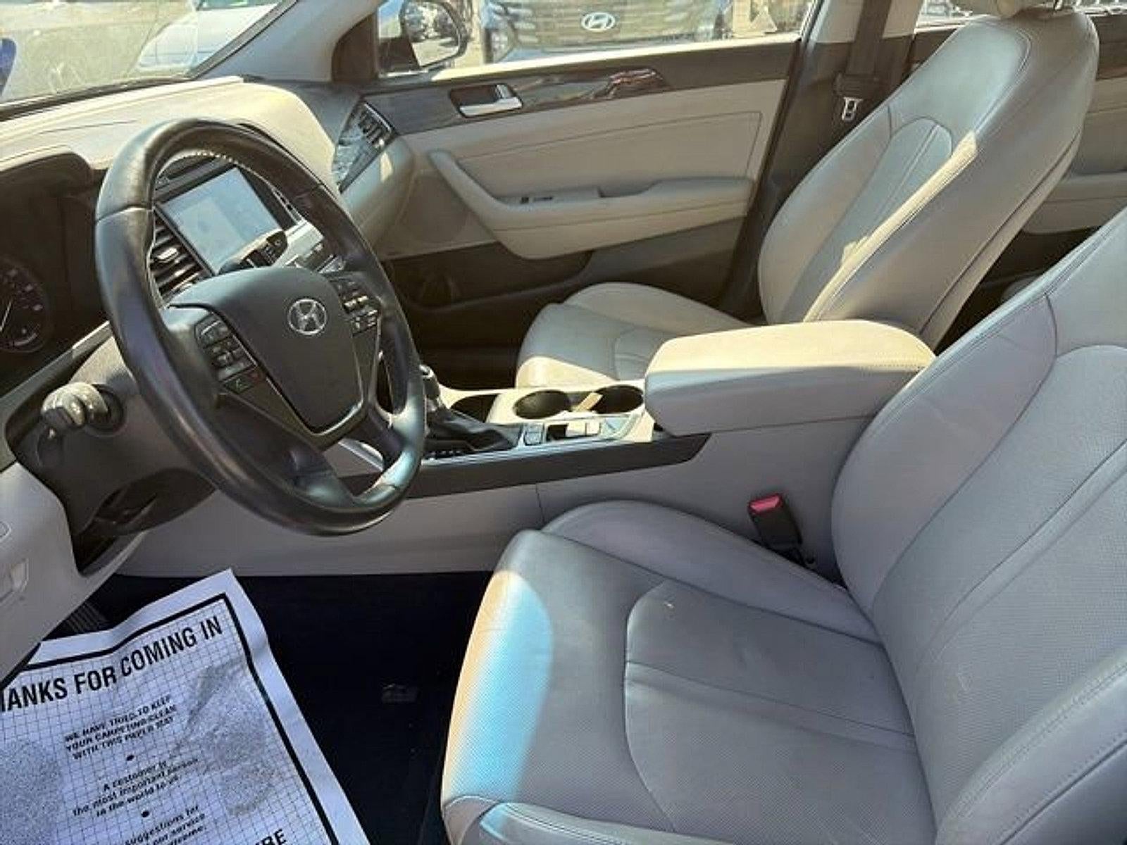 2016 Hyundai SONATA Hybrid Limited