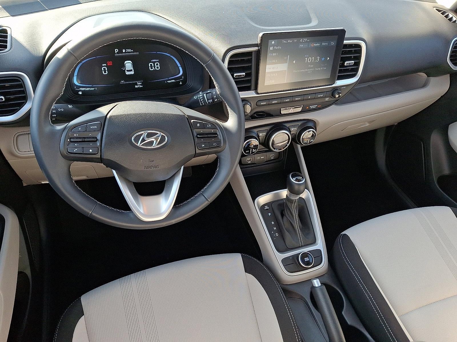 2024 Hyundai VENUE SEL