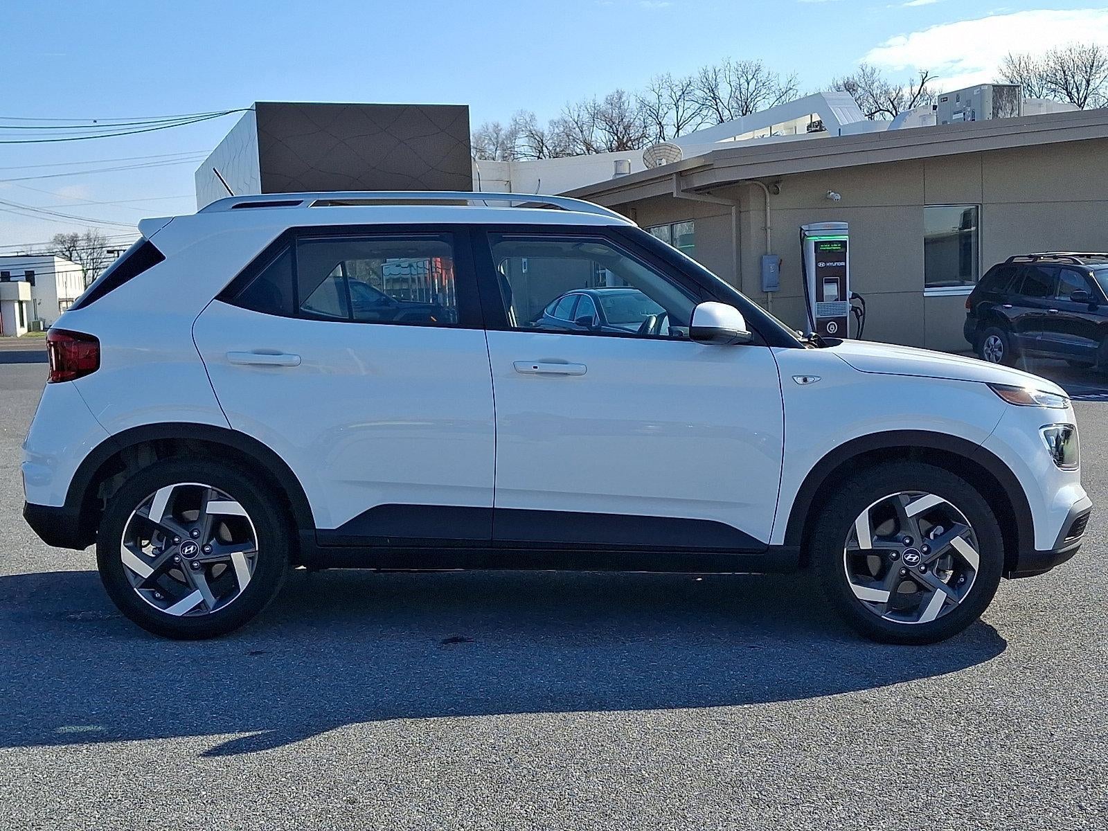 2024 Hyundai VENUE SEL